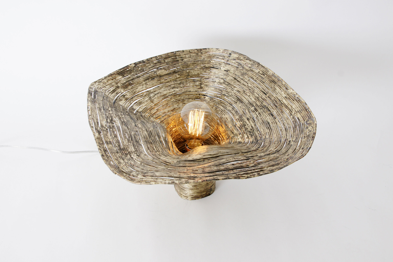 https://boon-room.centracdn.net/client/dynamic/images/17785_922d784f25-wrap-spruce-table-light_3-1350x0.jpg